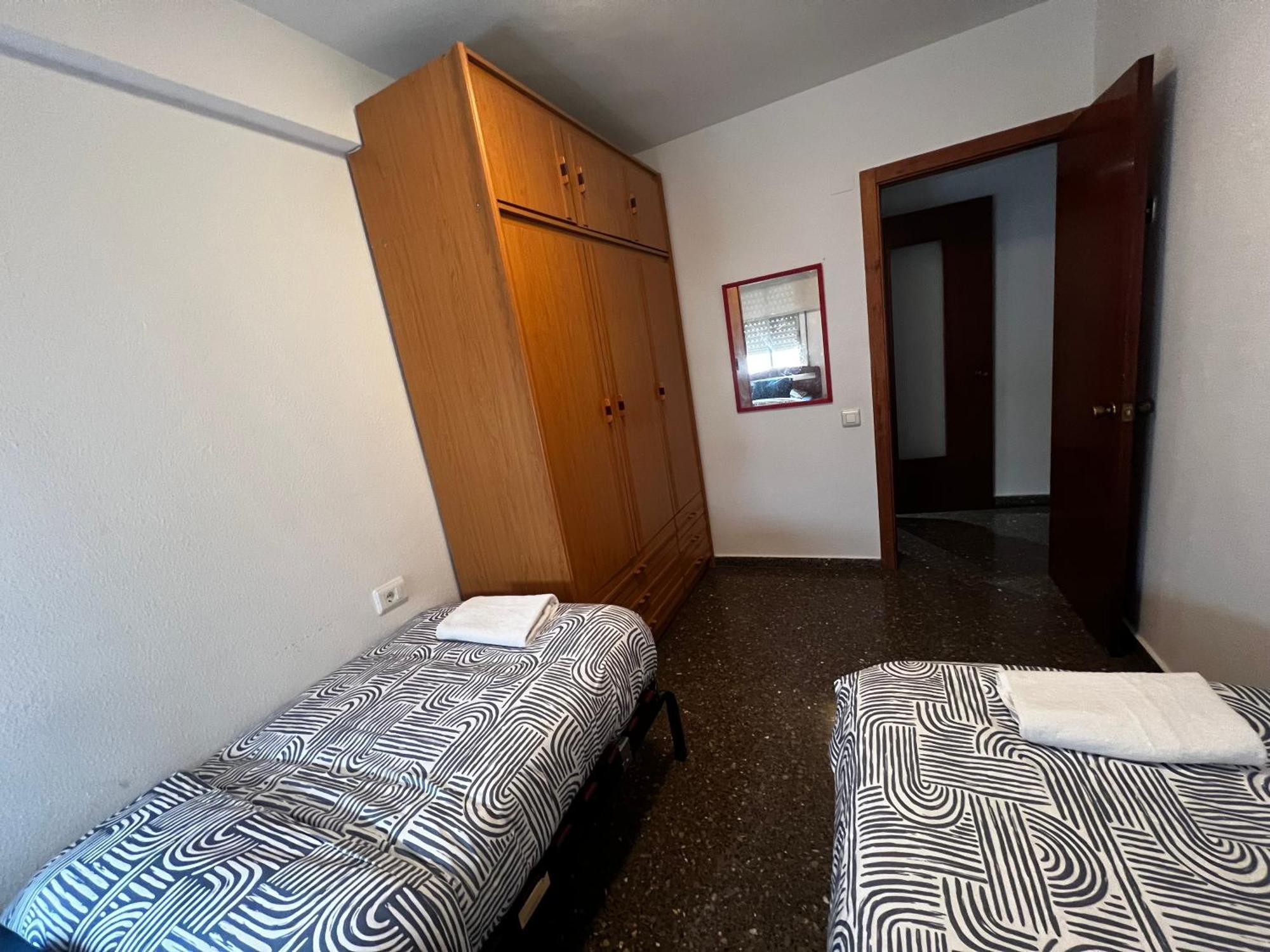 Habitacion Centrica En Acogedora Casa Apartment Valencia Ngoại thất bức ảnh